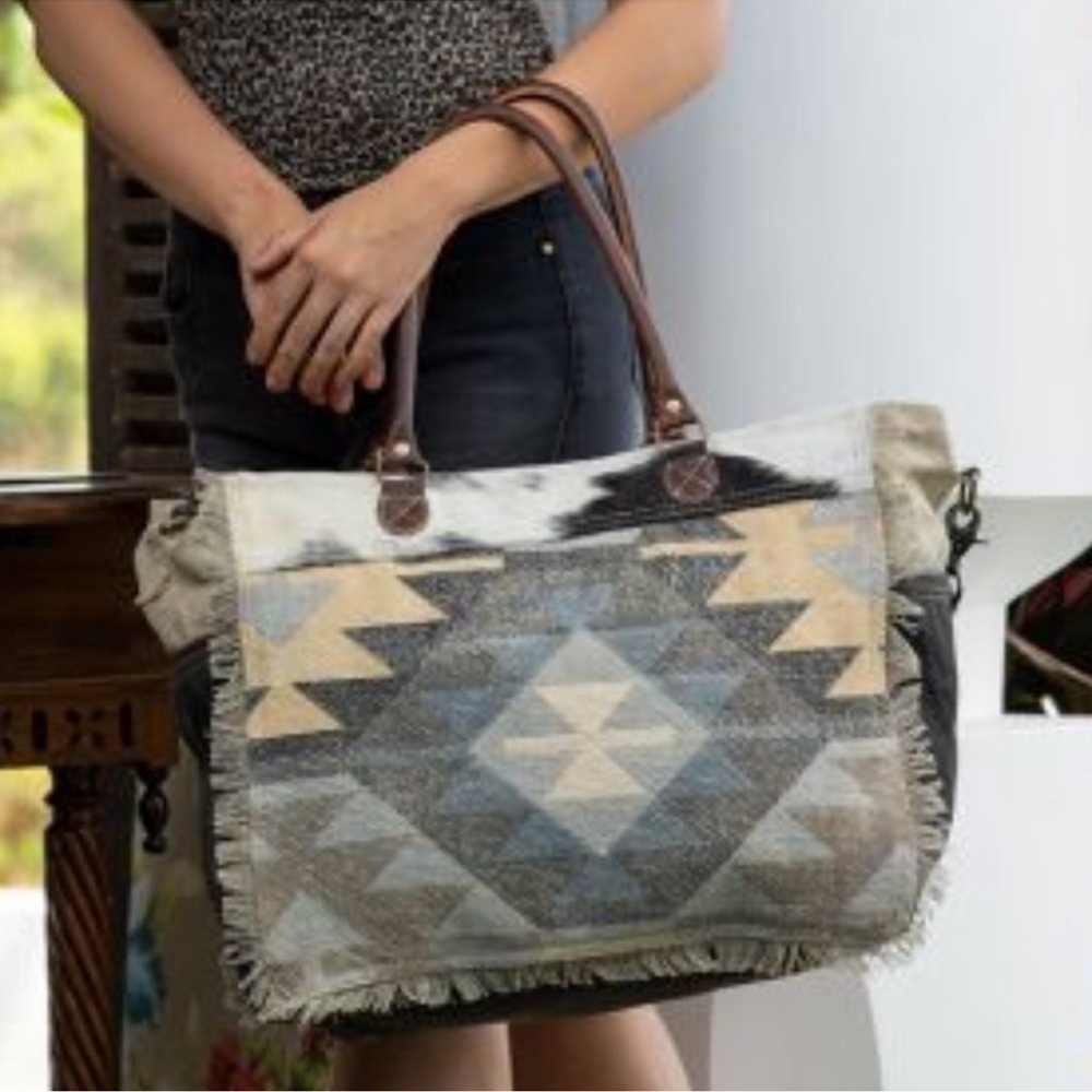 Myra Scabrous Canvas Large Weekender Travel Bag